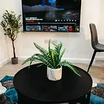 City Centre Luxury Apartment