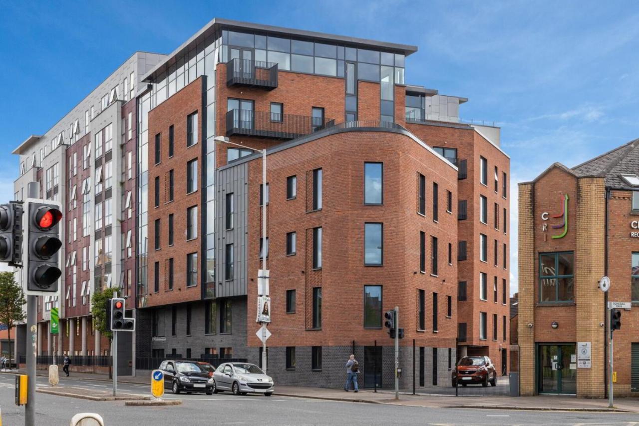 Centre Luxury Apartment *