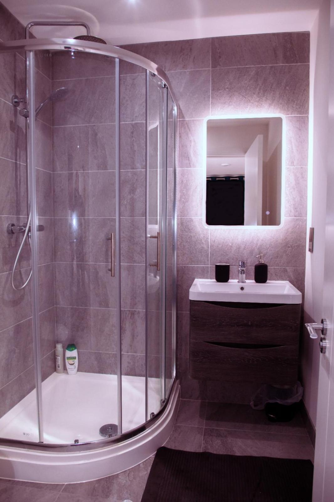 Centre Luxury Apartment