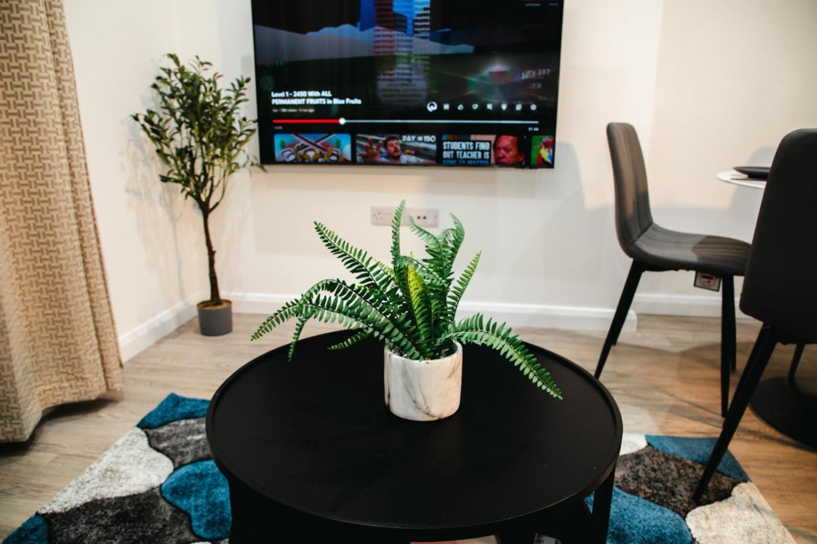 Centre Luxury Apartment