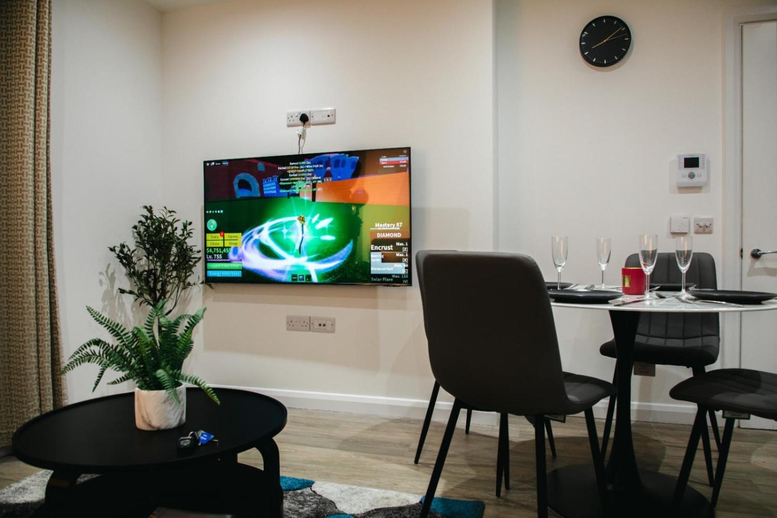 Centre Luxury Apartment *